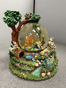 Bambi großer Disney Musical Motion Schneekugel ""Kleine Aprildusche"" mit Verpackung - Bild 1 von 11