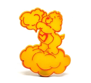Vintage Care Bear Original 1980's Hard Plastic Heart Yellow Badge Pin (P2598) - Picture 1 of 3