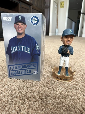 felix hernandez bobblehead May 6, 2017 Cover