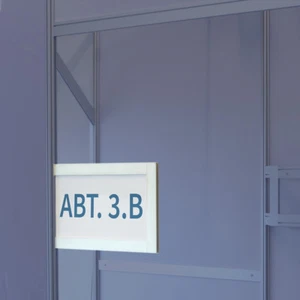 Fahne für 8-Kammer-Stützenprofil Messestand, Messebausystem - Bild 1 von 1