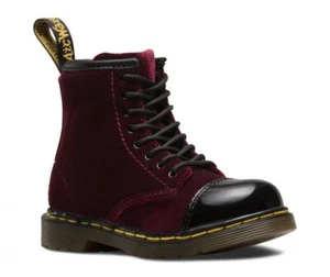 Dr. Martens Kids 8 Loch Bunny Cherry Ze You Velvet - Picture 1 of 18