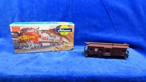 ATHEARN~ #1292~ PENN~BAY WINDOW CABOOSE -KIT~SCALA HO COMPLETO BELLO - Foto 1 di 8