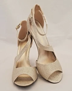 DREAM PAIRS Women’s Strappy Sandals Gold Glitter Fabric Open Toe Heels Sz. 7 NEW - Picture 1 of 11