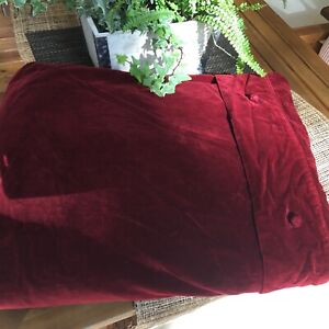 Duvet Cover in pretty burgundy velvet fabric. 💯 Cotton 