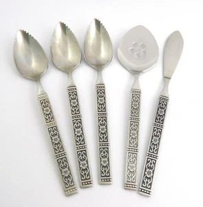 5 Oneida Community Isabella Flatware 1 Butter Knife 1 Jelly & 3 Grapefruit Spoon - Picture 1 of 10