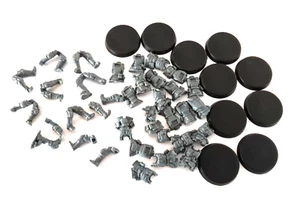 40k Astra Militarum Kasrkin Beine und Torso Bits x10 - Bild 1 von 1