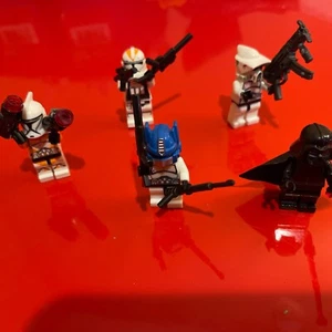 5 Lego Star Wars Figuren - Bild 1 von 3