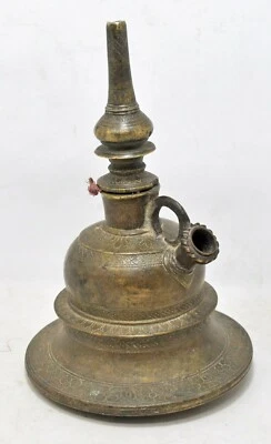 Antigua olla base cachimba de latón original antigua hecha a mano finamente grabada Foto 1 de 4