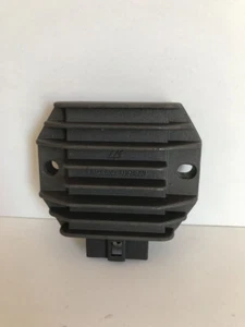 Vespa ET4 (ZAPM19), LX125-150, LXV125-150 - Original Gleichrichter NEU ! (P4) - Picture 1 of 4