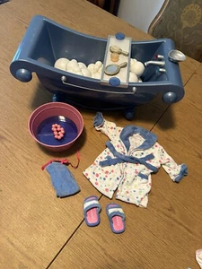 AMERICAN GIRL 18" Doll Blue Bathtub w/ Bubbles And ACCESSORIES, Retired And Htf - Picture 1 of 1
