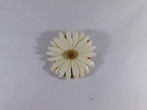 Vintage Monet Lucite Flower Brooch Cream - Picture 1 of 5