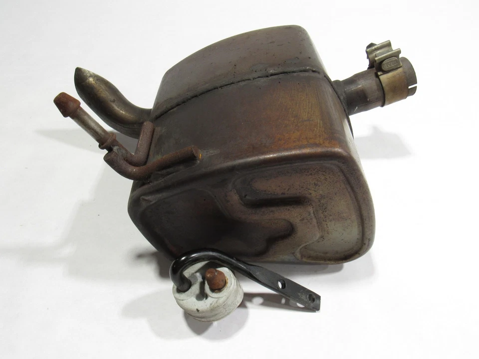 Silenciador de escape trasero derecho pasajero 11 12 Fisker Karma 2012 @2 Foto 1 de 4