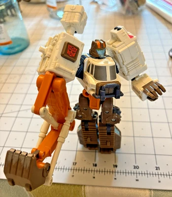 2 Transformers Armada Demolishor and Hoist Complete - Image 1 of 4