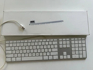 Genuine Apple USB Wired Keyboard A1243 with 10 Key for iMac, Mac Mini, Mac Pro - Picture 1 of 2