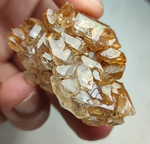 Window/Skeletal Quartz Crystal With Clay Inclusions, Good Lustre & Nice Growth - Picture 1 of 2