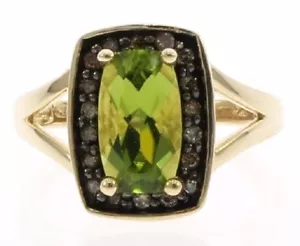 Genuine Peridot and Congac Diamonds Ladies Ring in 10kt Yellow Gold - Picture 1 of 8