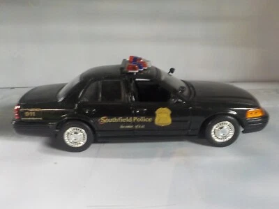 MOTOR MAX CUSTOM SOUTHFIELD POLICE 1/18 - Image 1 of 4