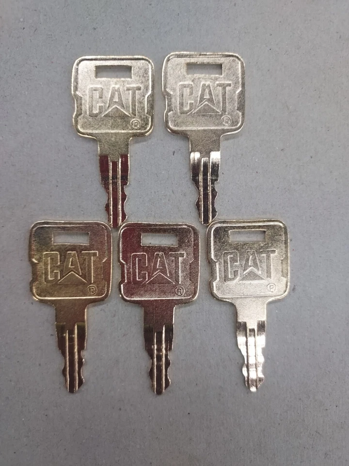 5 ) Lowboy Driver, Truck  Cat Keys Caterpillar Heavy Equipment CAT 5P8500 - Image 1 of 1