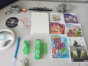 White Nintendo Wii Console System Bundle w/ 8 Games Nunchuck TESTED!! Tangled - Picture 1 of 7