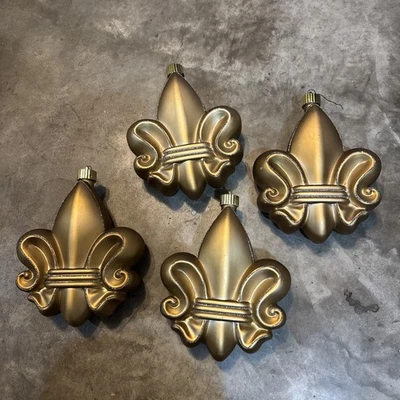 Set of 4 ~ Fleur De Lis  Christmas Ornaments Vintage Large 8x7 - Image 1 of 4