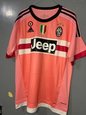 Camiseta rosa visitante Juventus 2015/16 Paul Pogba #10 Foto 1 de 4