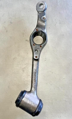 Brazo de control inferior delantero izquierdo mercedes-benz - 123-330-56-07 - para 300cd, 300d y 300TD Foto 1 de 4