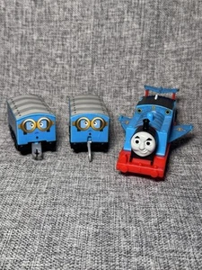 Thomas Trackmaster WINGED THOMAS Zug Flugzeug mit Annie & Clarabel FUNKTIONIERT - Bild 1 von 9