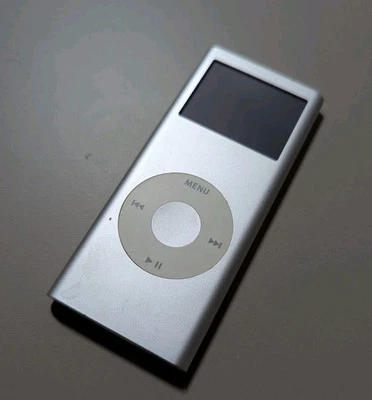 Apple iPod Nano 2nd Gen - Silver 2GB Model A1199 no accessories - Image 1 of 2