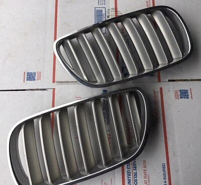 BMW X3 E83 2007 par de rejilla central delantera 3420088 3420087 Foto 1 de 4