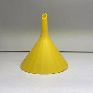 New IKEA UPPFYLLD Bright Yellow Funnel 11.5 cm (5 ") 805.219.30 - Picture 1 of 8