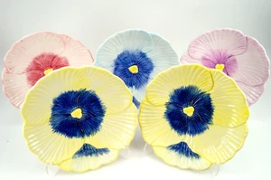 Rare Vtg Henriksen Imports Hand Painted Blue Yellow Pink Violet Lotus 8" Plates - Picture 1 of 10