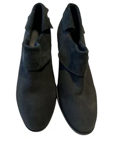 NWOB Crown Vintage Windy Suede Leather Black Ankle Booties Size 8.5 Stacked Heel - Picture 1 of 11