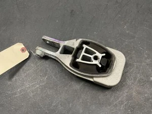 Transmission Mount Bracket 2018 Buick Encore 95248684 2013 2014 2015 - 2020 X - Picture 1 of 11