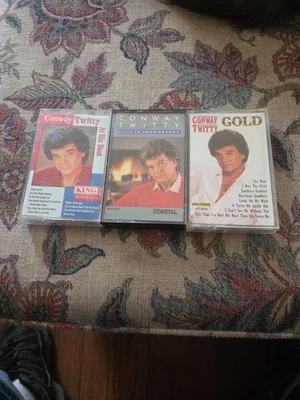 (3) CASSETTES Tapes CONWAY TWITTY - Image 1 of 2