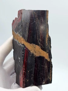 Unique polished jaspilite-hematite. Stones from Ukraine. 889 g. - Picture 1 of 7