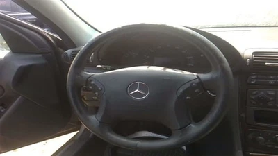C240      2004 Steering Wheel 25933917 - Image 1 of 4