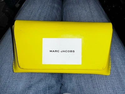 Marc Jacobs Estuche para Anteojos/Gafas de Sol Magnético Amarillo Cierre con Solapa Foto 1 de 4