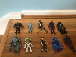10 x Ben 10 figurines Mixed - Picture 1 of 4