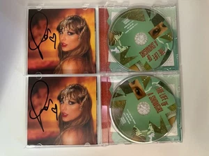 (2) Taylor Swift The Life of a Showgirl CD Hand Signed Photo 1 In Hand Sealed - Picture 1 of 2