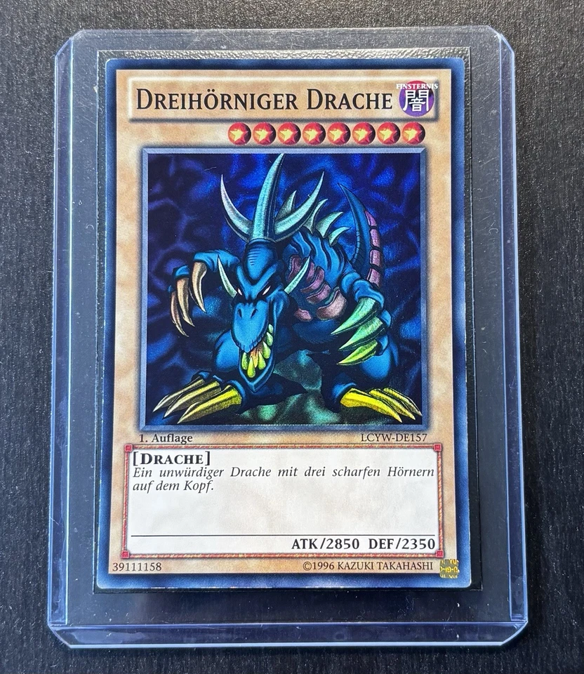 Yu-Gi-Oh! Dreihörniger Drache LCYW Super Rare Near Mint 1. Auflage - Bild 1 von 4