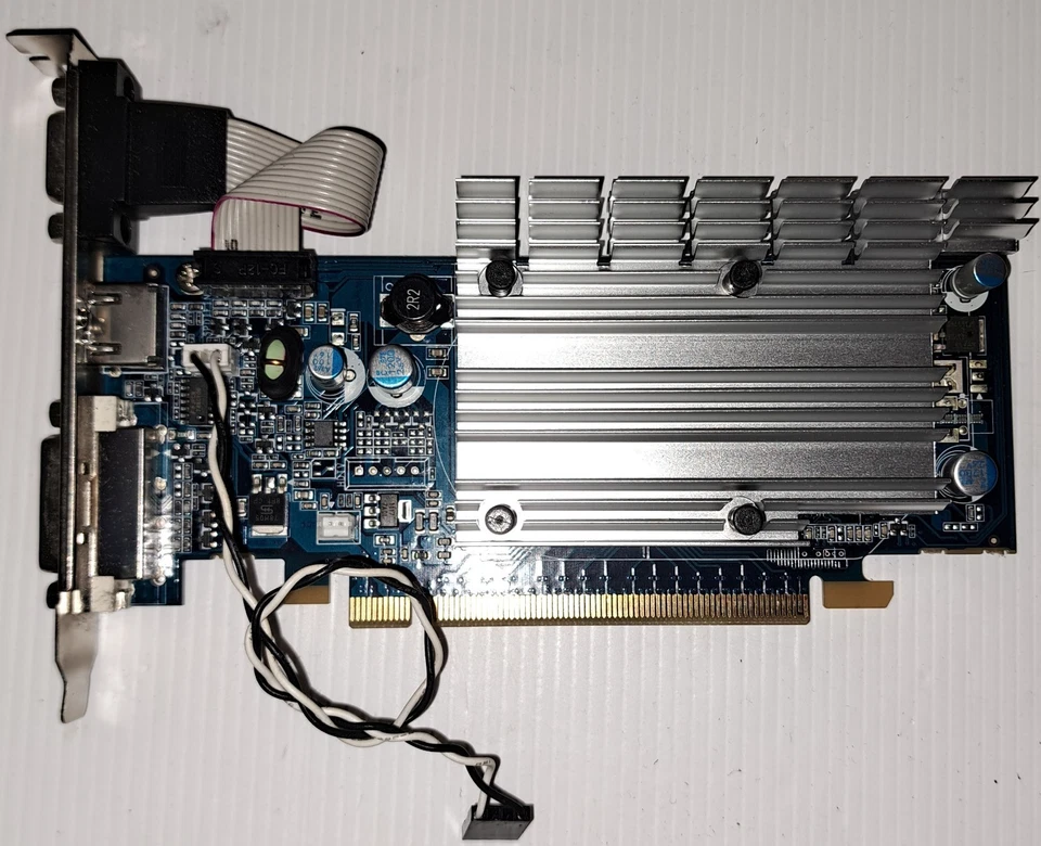 Scheda video NVIDIA GeForce 9300GE 256MB connettori HDMI VGA DVI - Immagine 1 di 3