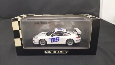 Minichamps Porsche 911 GT3 Cup 1/43 Minicar - Image 1 of 4