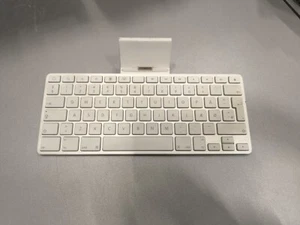 Apple A1359 Wireless Keyboard - Used, Working, No Packaging - Picture 1 of 8