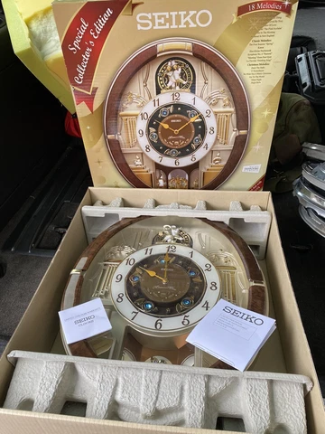 SEIKO Collector Edition Melodies In Motion wall clock QXM487BR Swarovski Cover