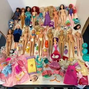 Huge FLAWED TLC Barbie Doll Vintage Lot Tooth-fairy Bed Disney Clone Clothing - Bild 1 von 15