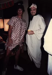 Foto vintage festa di Halloween sceicco arabo flash uomo fallo uomo incinta costume - Foto 1 di 2