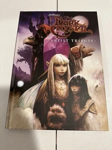 Jim Henson's the Dark Crystal Artist Tribute by Jim Henson: New - Foto 1 di 2