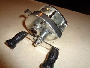 Vintage Shimano BANTAM 300 Vintage Baitcasting Fishing Reel, RH. - Japan - Picture 1 of 10