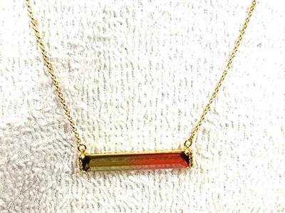 Kate Spade Geo 宝石粉色和绿色耳环 + 粉红色防尘袋全新带标签 - 已停产 — 第 1/4 张图片