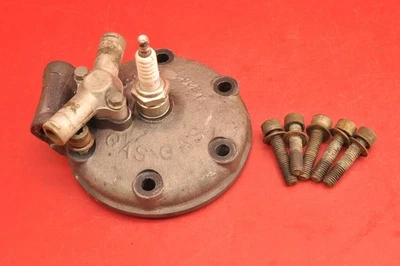 Gas Gas EC300 EC 250 300 2001 culata extremo superior cubierta cúpula y pernos de montaje Foto 1 de 4